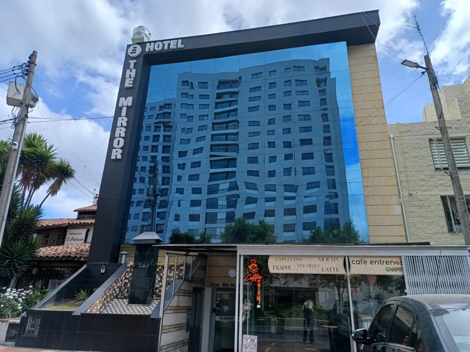 Hotel The Mirror - Corferias - Vive Claro, Bogota
