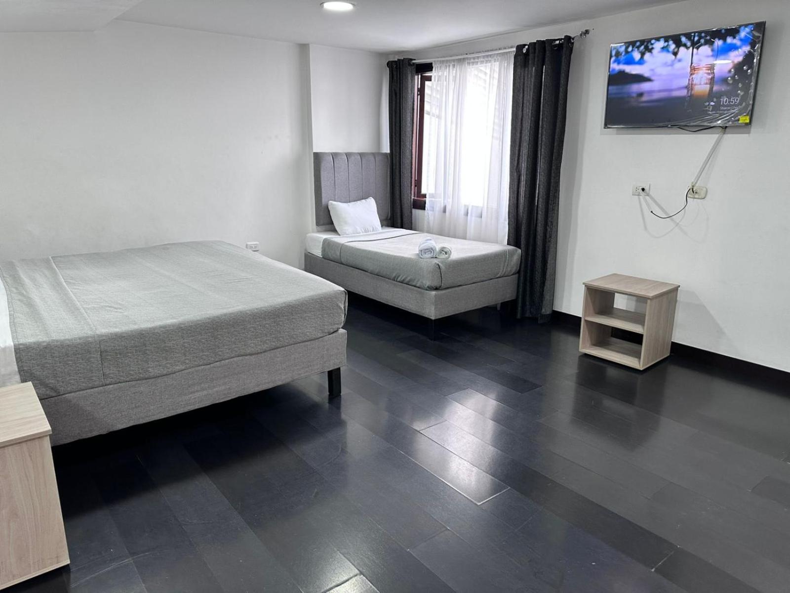 Hotel The Mirror - Corferias - Vive Claro — Photos 2